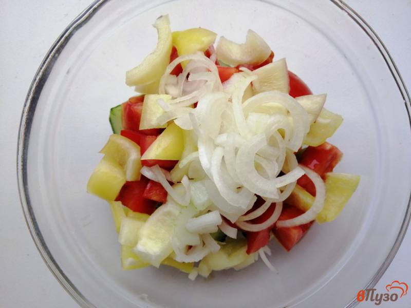 Фото приготовление рецепта: Салат овощной с фетой шаг №4