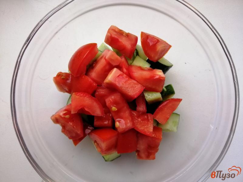 Фото приготовление рецепта: Салат овощной с фетой шаг №2