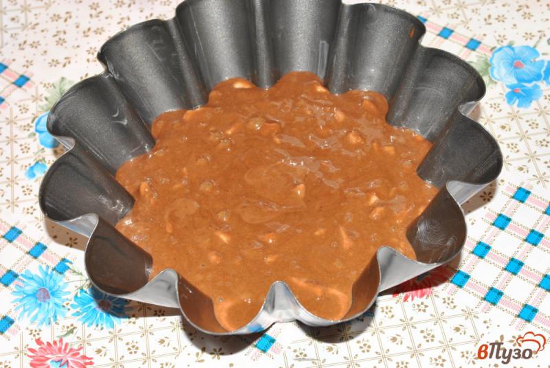 Фото приготовление рецепта: Шоколадный кекс с яблоками шаг №5