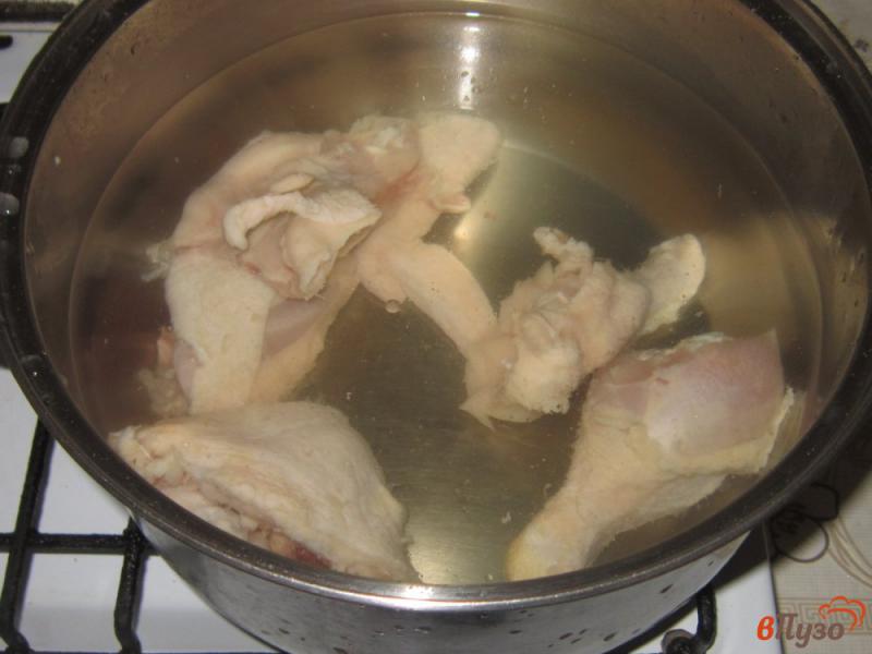 Фото приготовление рецепта: Куриный суп с грибным вкусом шаг №1
