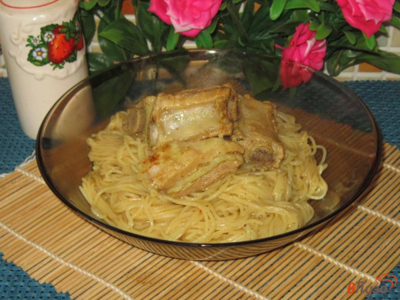Фото приготовление рецепта: Спагетти со  свиными ребрышками шаг №6