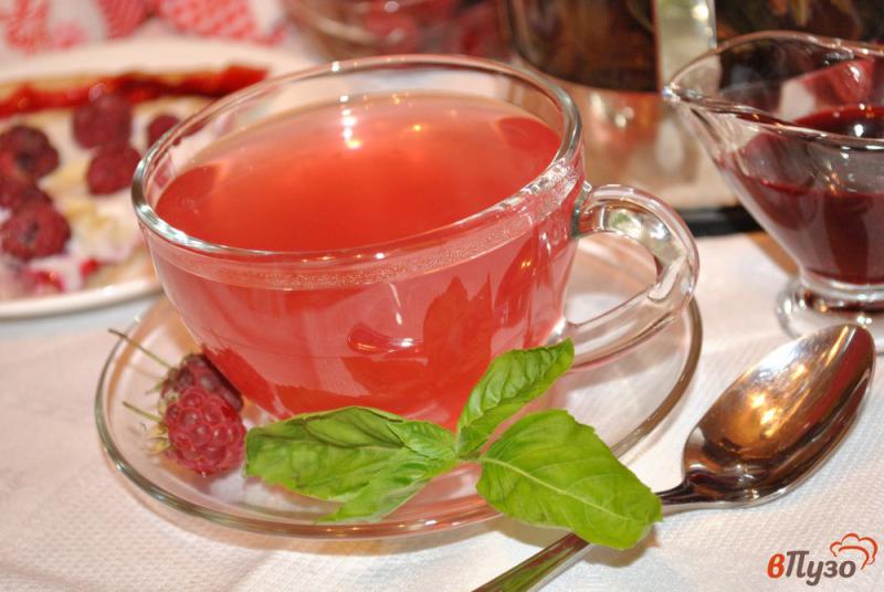 Фото приготовление рецепта: Мятный чай с малиной шаг №4