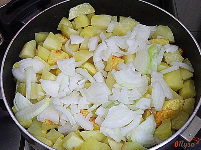 Фото приготовление рецепта: Жаркое из свинины с картофелем шаг №8