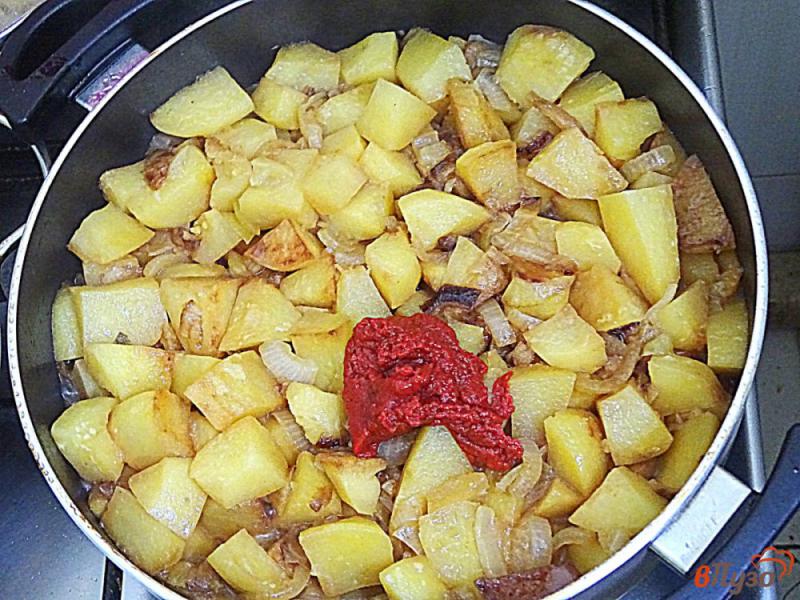 Фото приготовление рецепта: Жаркое из свинины с картофелем шаг №9