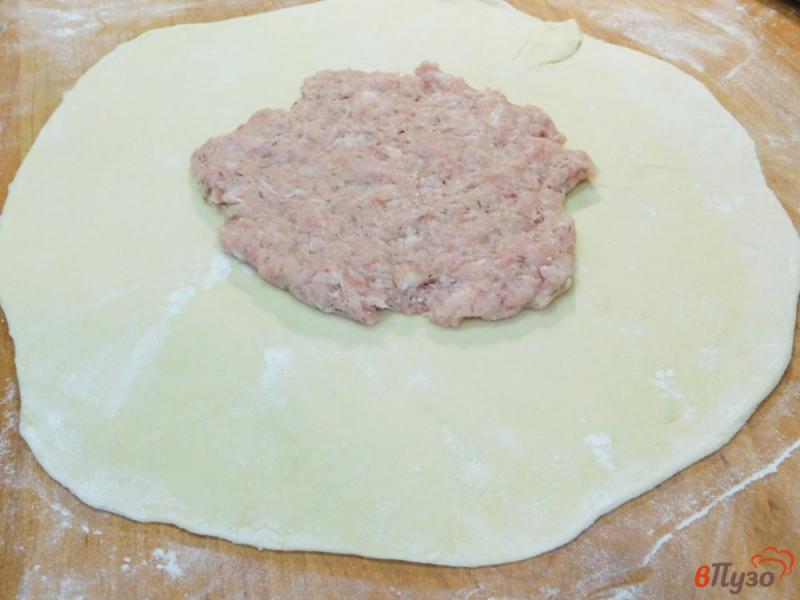 Фото приготовление рецепта: Лепешки с мясом шаг №3