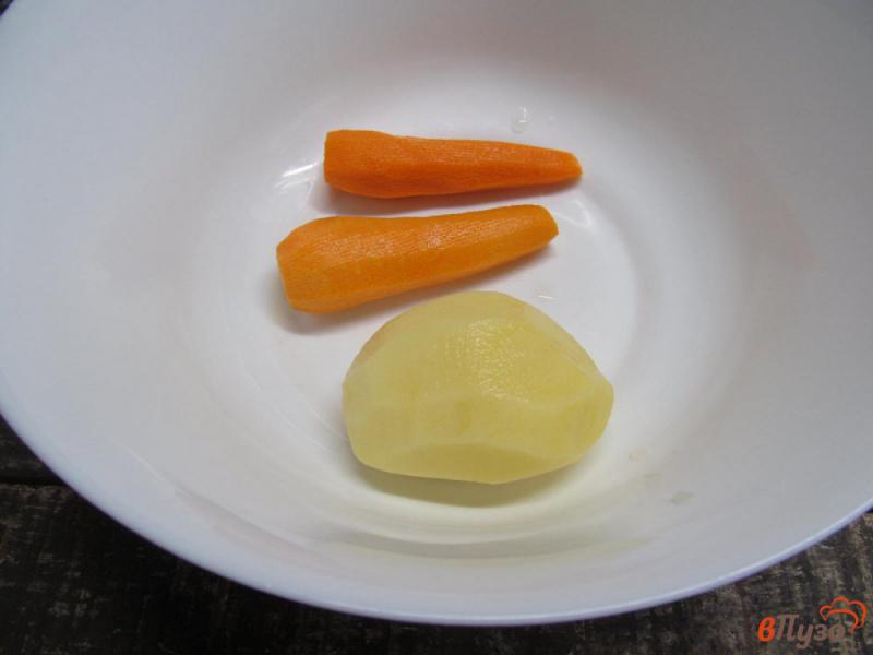 Фото приготовление рецепта: Картофельные оладьи с манной крупой шаг №4