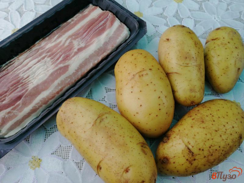 Фото приготовление рецепта: Картофель с беконом на мангале шаг №1