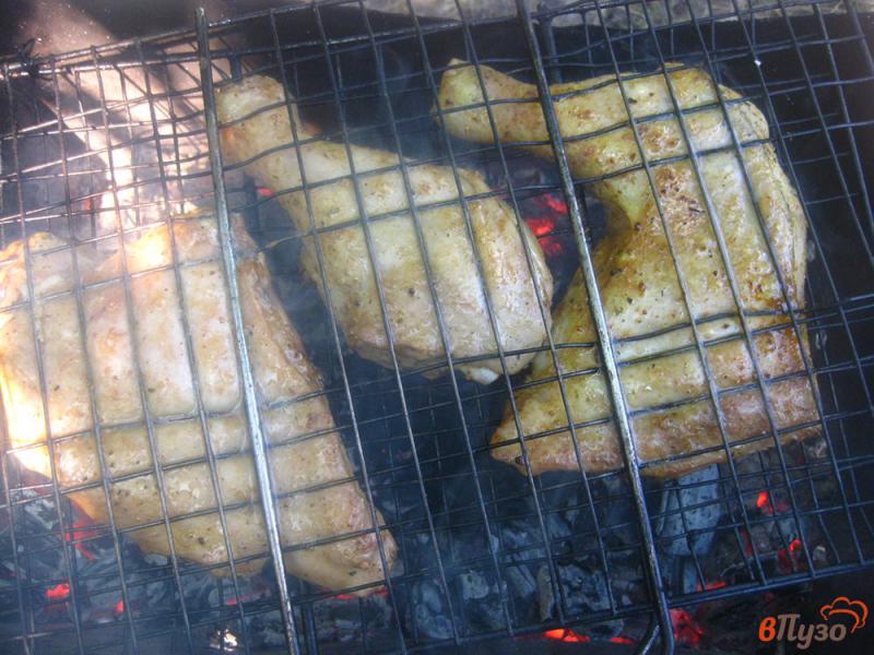 Фото приготовление рецепта: Курица на мангале шаг №2