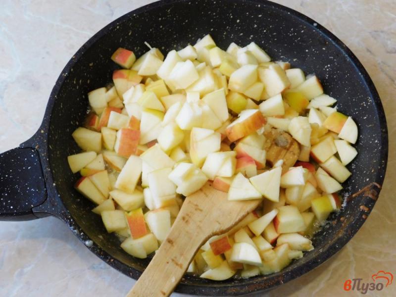 Фото приготовление рецепта: Десерт из карамельных яблок шаг №4