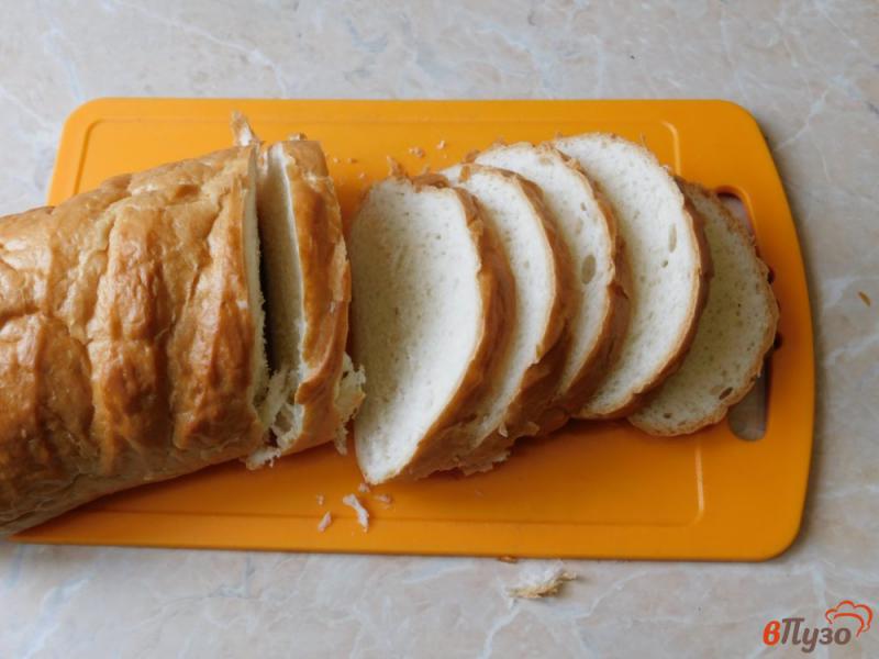 Фото приготовление рецепта: Сухарики из хлеба на сковороде шаг №1
