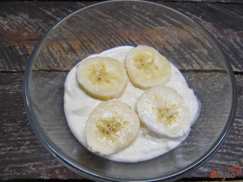 Фото приготовление рецепта: Творожно-банановый крем шаг №4