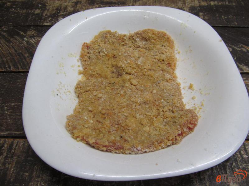 Фото приготовление рецепта: Шницель из телятины с луковыми пирожками шаг №4