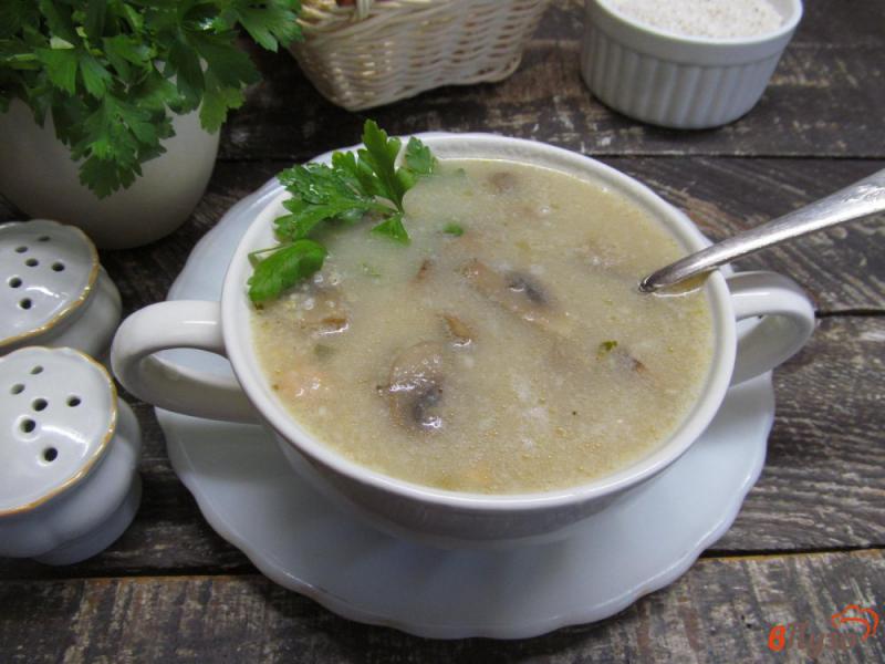 Фото приготовление рецепта: Суп из фасоли с грибами и кукурузной мукой шаг №7