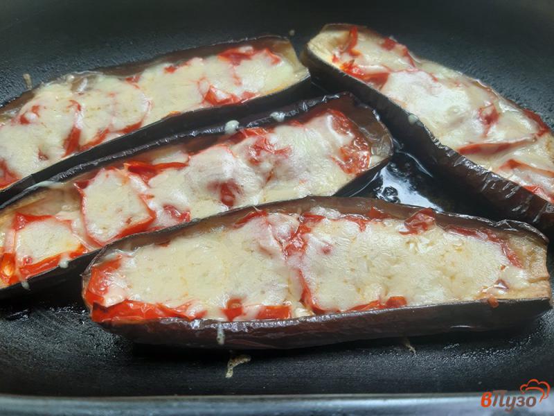 Фото приготовление рецепта: Баклажаны запеченные под сыром шаг №11