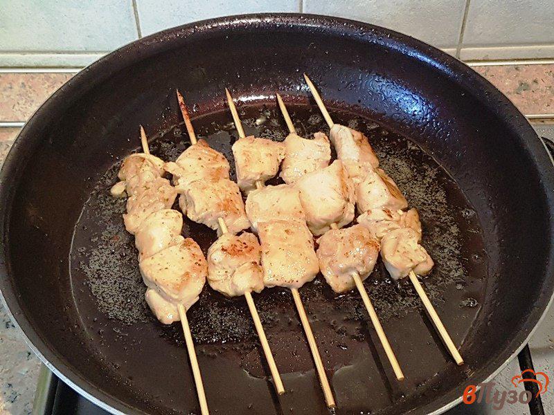 Фото приготовление рецепта: Шашлычки из курицы по-тайски шаг №6