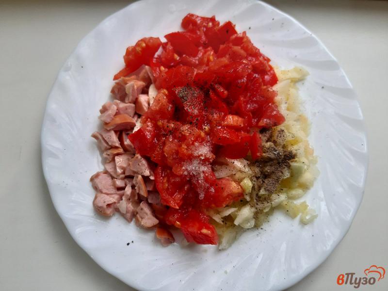 Фото приготовление рецепта: Фаршированные цуккини с помидорами и сыром шаг №5