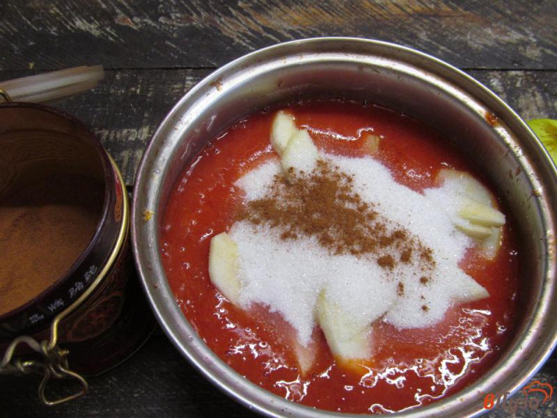 Фото приготовление рецепта: Сливовое варенье с яблоком и тимьяном шаг №6