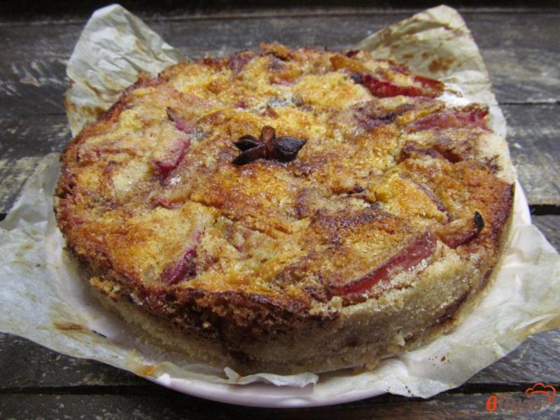 Фото приготовление рецепта: Насыпной пирог со сливами шаг №10