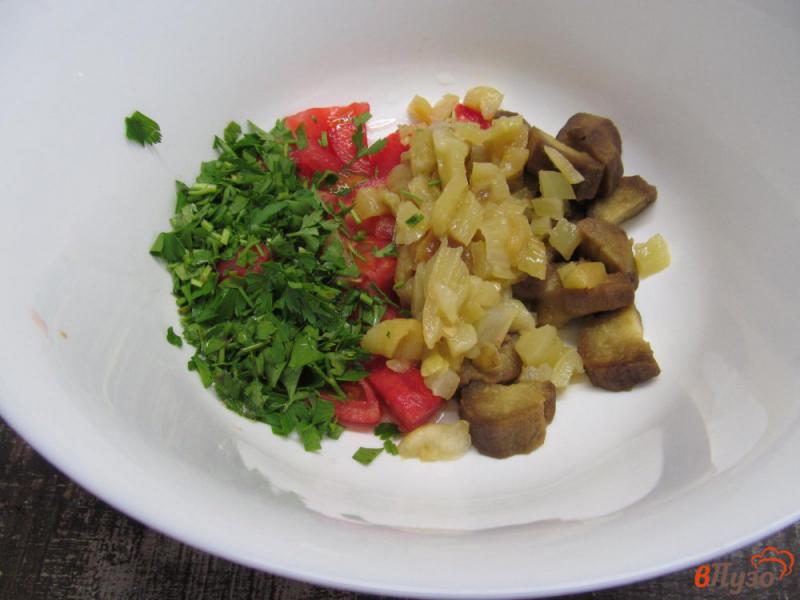 Фото приготовление рецепта: Салат из печеных овощей с рисом шаг №5