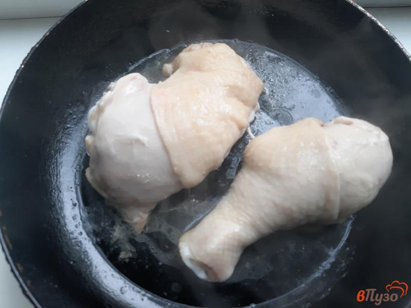 Фото приготовление рецепта: Курица с картошкой в сметане шаг №1