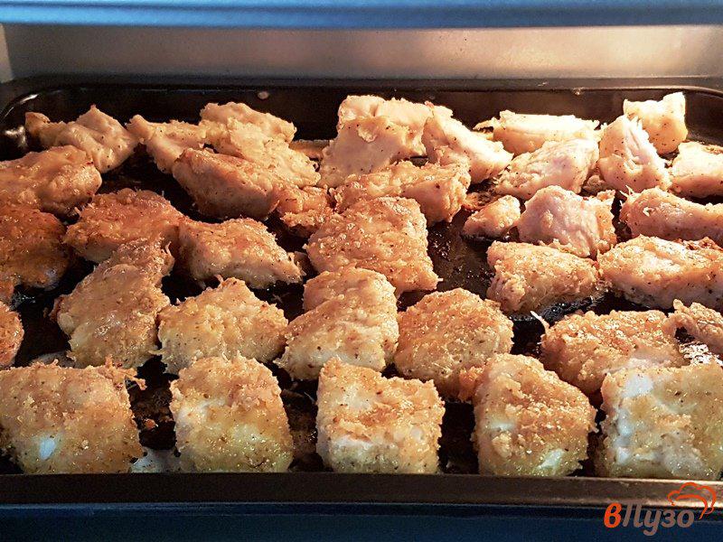 Фото приготовление рецепта: Курица в сухарях шаг №11