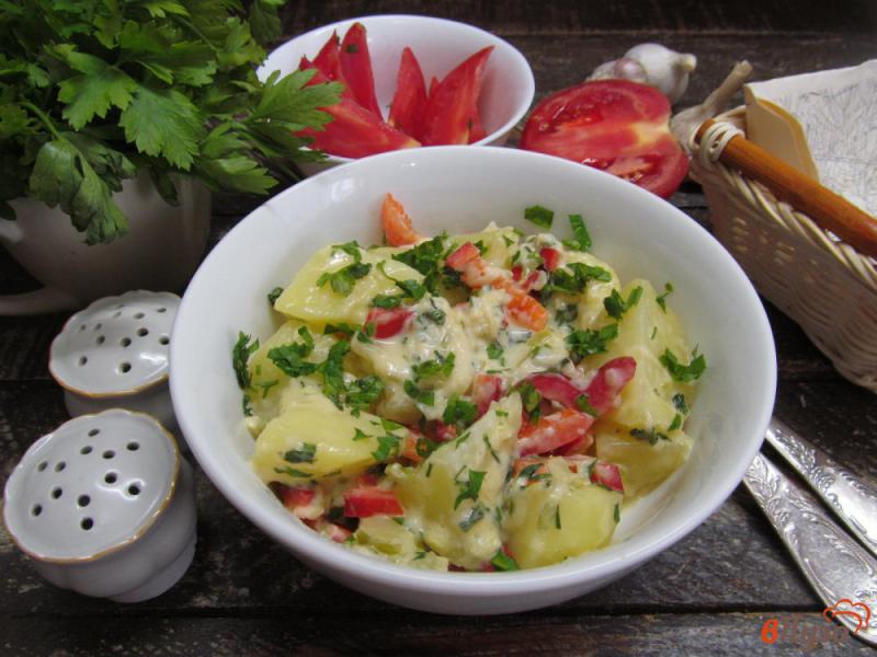 Фото приготовление рецепта: Картофель в соусе из болгарского перца с сыром и тимьяном шаг №7