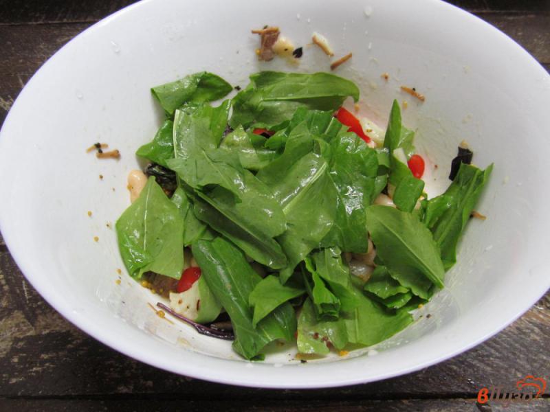 Фото приготовление рецепта: Салат из фасоли цветной капусты щавеля и говядины шаг №7