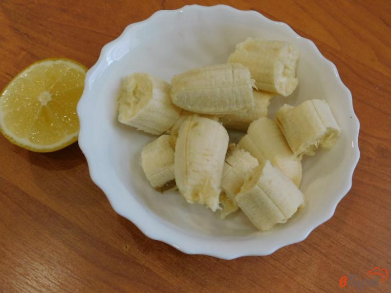 Фото приготовление рецепта: Трайфлы с бананами шаг №1