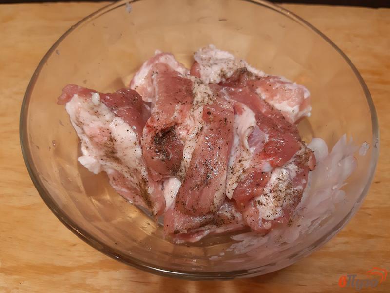 Фото приготовление рецепта: Свиные ребрышки в рукаве в духовке шаг №2