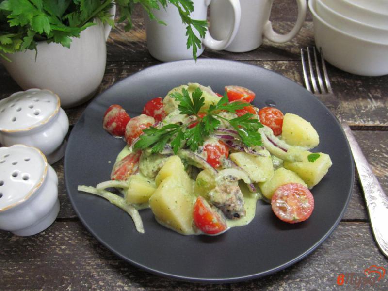 Фото приготовление рецепта: Салат из сардин и отварного картофеля шаг №8