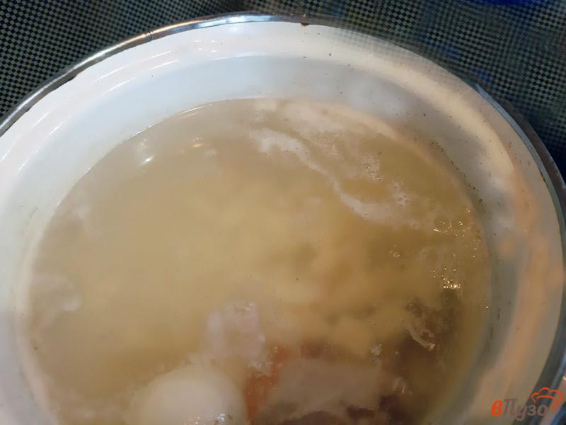 Фото приготовление рецепта: Суп овощной на мясном бульоне шаг №2