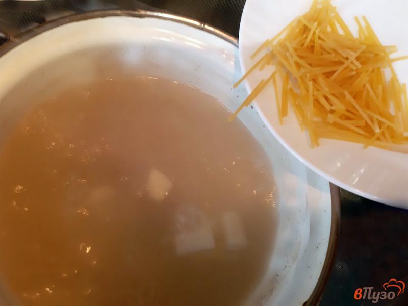 Фото приготовление рецепта: Суп овощной на мясном бульоне шаг №5