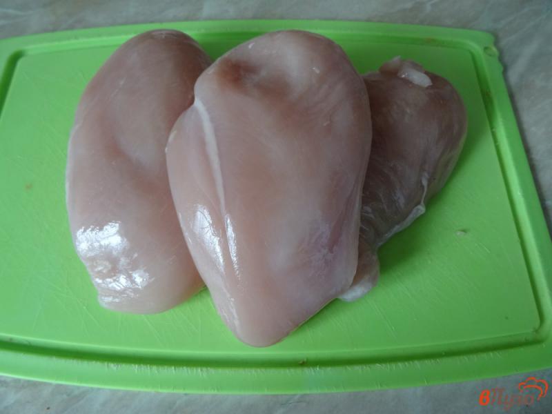 Фото приготовление рецепта: Куриные отбивные в сырном кляре шаг №1