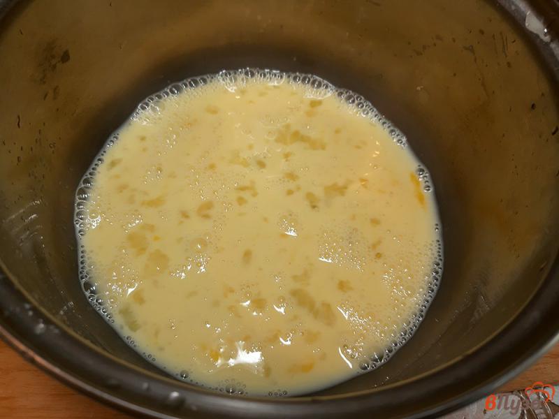 Фото приготовление рецепта: Блины на молоке с красной икрой шаг №2