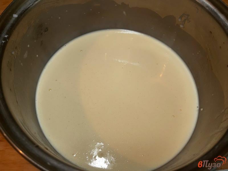 Фото приготовление рецепта: Блины на молоке с красной икрой шаг №5