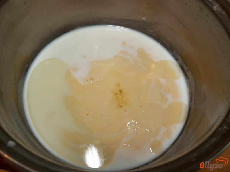 Фото приготовление рецепта: Блины на молоке с красной икрой шаг №4