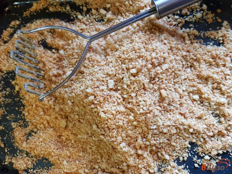 Фото приготовление рецепта: Торт песочный с масляным кремом шаг №8
