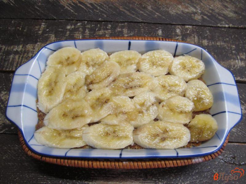 Фото приготовление рецепта: Банановый пирог без выпечки шаг №6