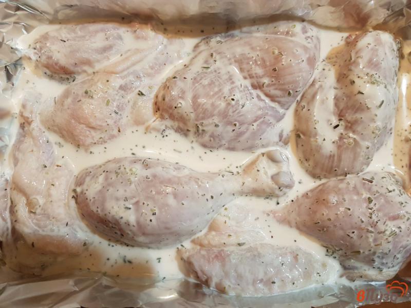Фото приготовление рецепта: Курица запеченная в сметане в духовке шаг №3