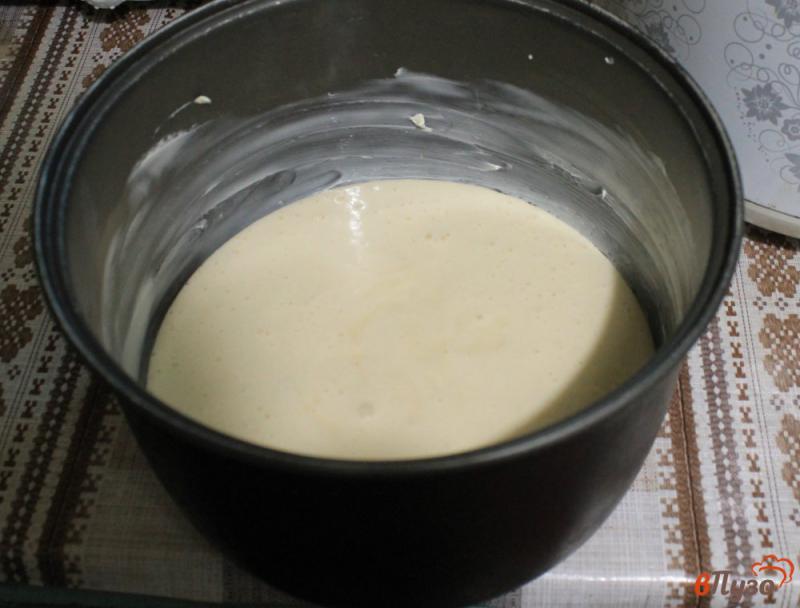Фото приготовление рецепта: Классический бисквит в мультиварке шаг №3