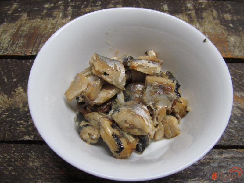Фото приготовление рецепта: Суп с консервированными сардинами и крупой «Артек» шаг №5