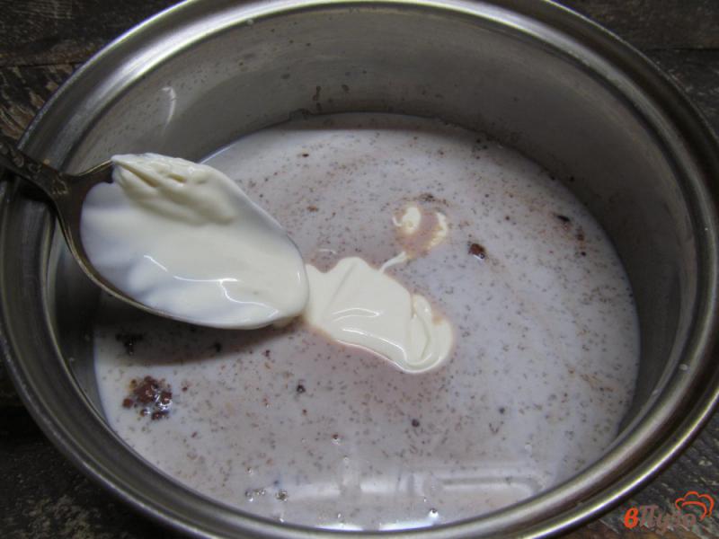 Фото приготовление рецепта: Молочный десерт с какао шаг №4
