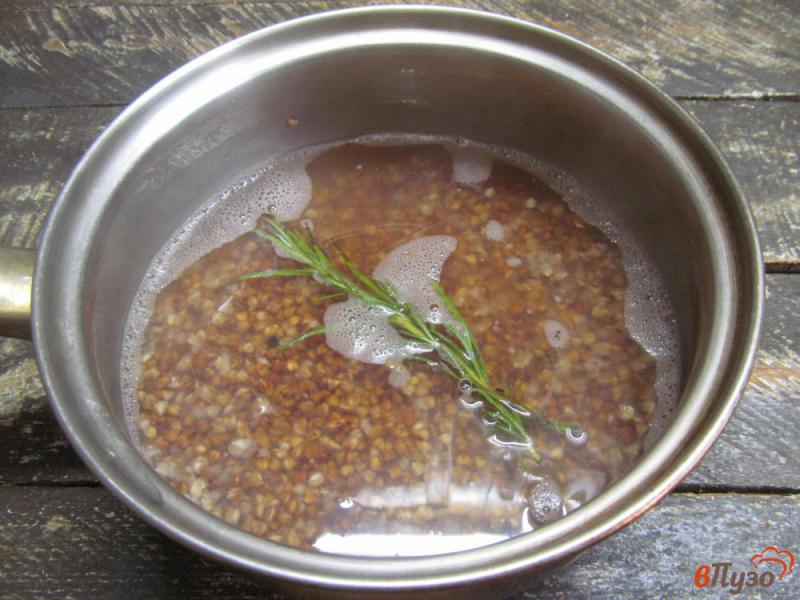 Фото приготовление рецепта: Сырная гречка с начинкой из кабачка и шампиньона шаг №1