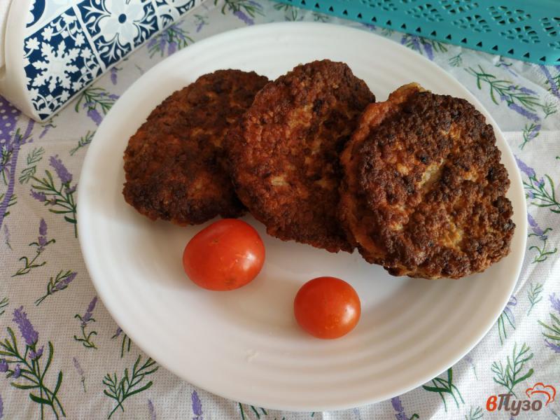 Фото приготовление рецепта: Куриные котлеты с картофелем и луком шаг №13