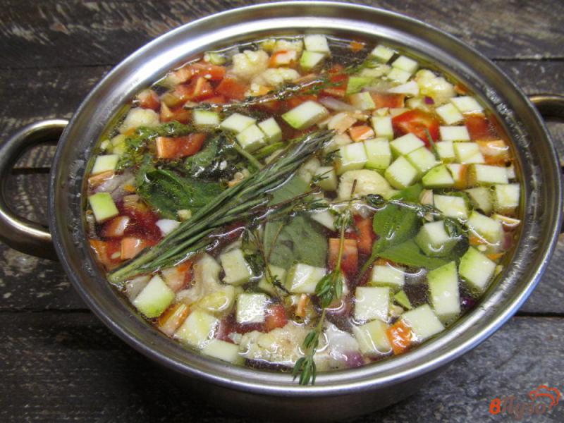 Фото приготовление рецепта: Легкий суп из свежих осенних овощей шаг №4