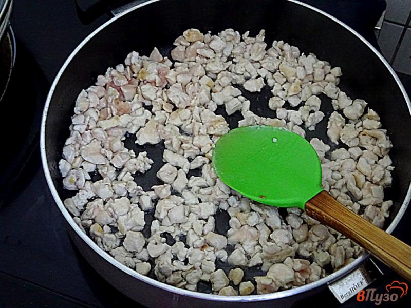Фото приготовление рецепта: Кабачки фаршированные курицей и грибами шаг №9