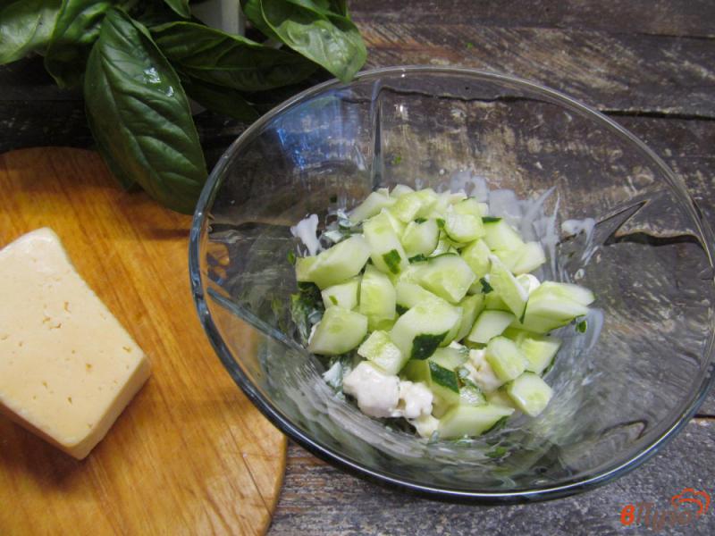 Фото приготовление рецепта: Салат из цветной капусты с сыром и яйцом шаг №3