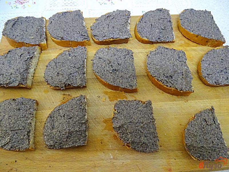 Фото приготовление рецепта: Бутерброды с грибной икрой шаг №9
