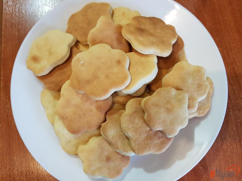 Фото приготовление рецепта: Двухслойное печенье с вареной сгущенкой шаг №12