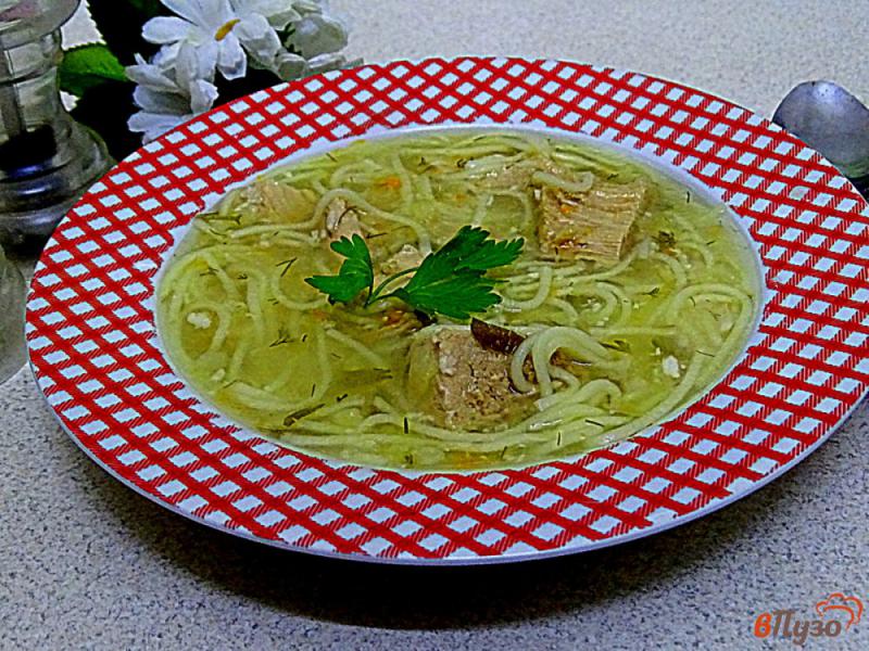 Фото приготовление рецепта: Суп пюре с чесноком и лапшой шаг №7